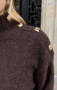 Wollen-Sweater-Met-Knopen-Choco-1