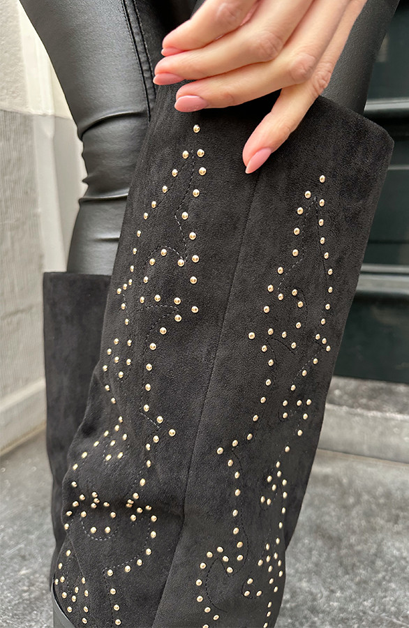 Hoge-Boots-Met-Gouden-Studs-Zwart-1