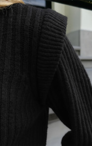 Knitted-Shoulder-Detail-Trui-Zwart-22-4