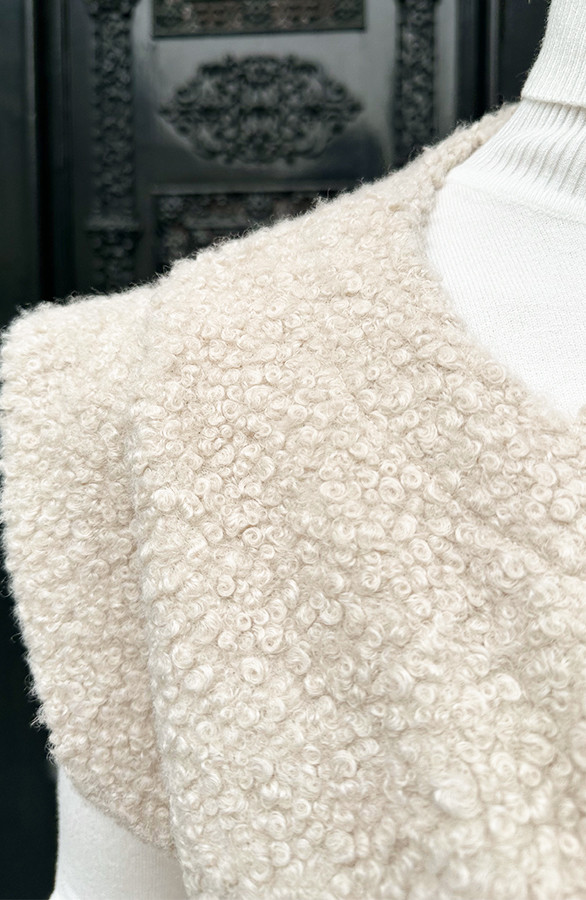 Limited-Boucle-Gilet-Beige-1