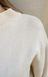 Luxury-Soft-Trui-Wijde-Mouw-Ecru-6
