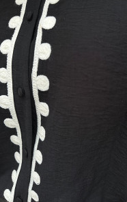 Oversized-Embroidery-Blouse-Zwart-2
