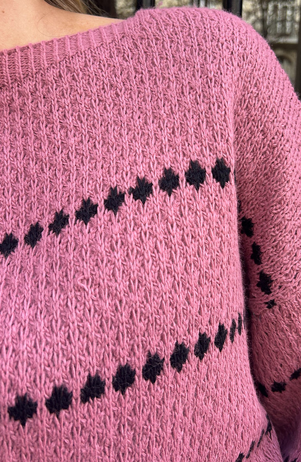 Oversized-Stipjes-Trui-Dust-Roze-2