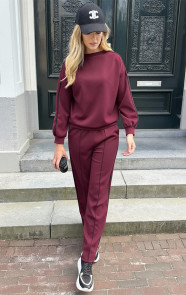 Oversized-Trui-Met-Bies-Burgundy-2-2