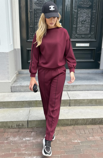 Oversized-Trui-Met-Bies-Burgundy-2-2