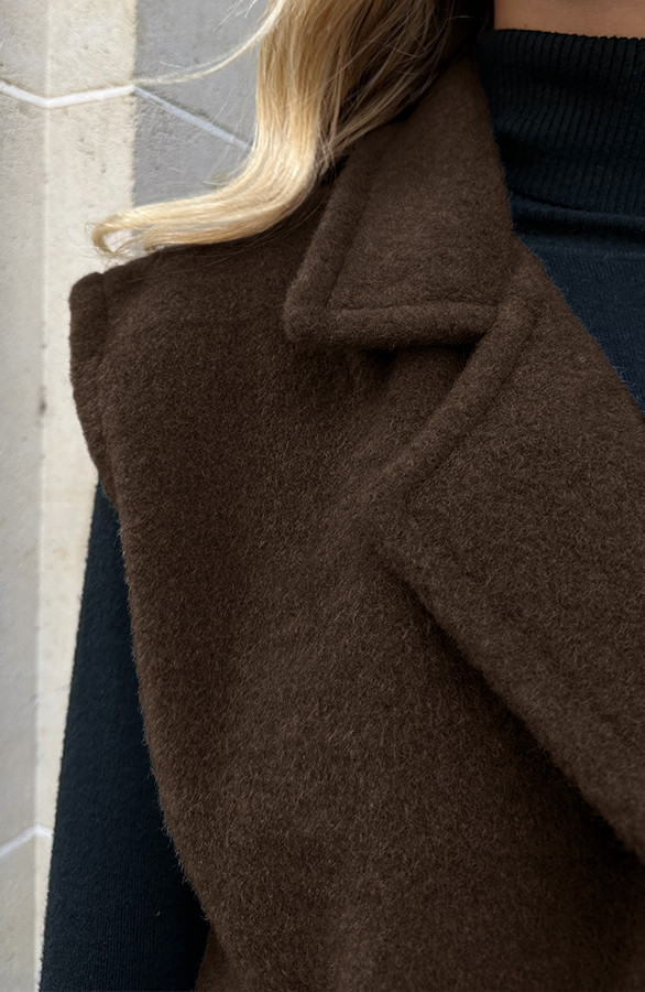 Soft-Oversized-Button-Gilet-Choco-15-2