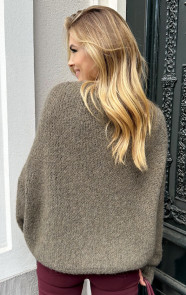 Soft-Oversized-Trui-Latte-55-2