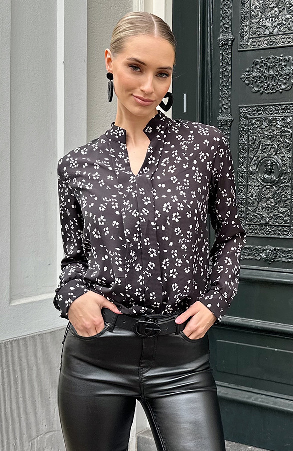 V-hals-Bloemen-Blouse-Zwart-Wit-7