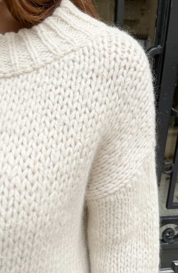 Soft-Oversized-Trui-Light-Beige-44-12
