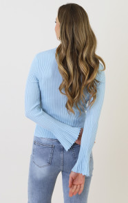 Flared-Sleeve-Top-Licht-Blauw-7