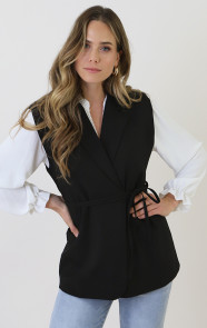 Shoulder-Detail-Wrap-Gilet-Zwart-5