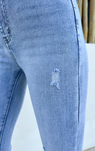 Damaged-Stretch-Skinny-Jeans-Light-Blue-FMH-38-1