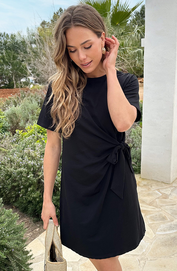 Knotted-T-shirt-Dress-Zwart-6