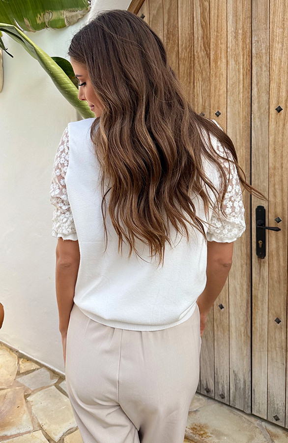 Mesh-Sleeve-Soft-Top-Daisies-6-7