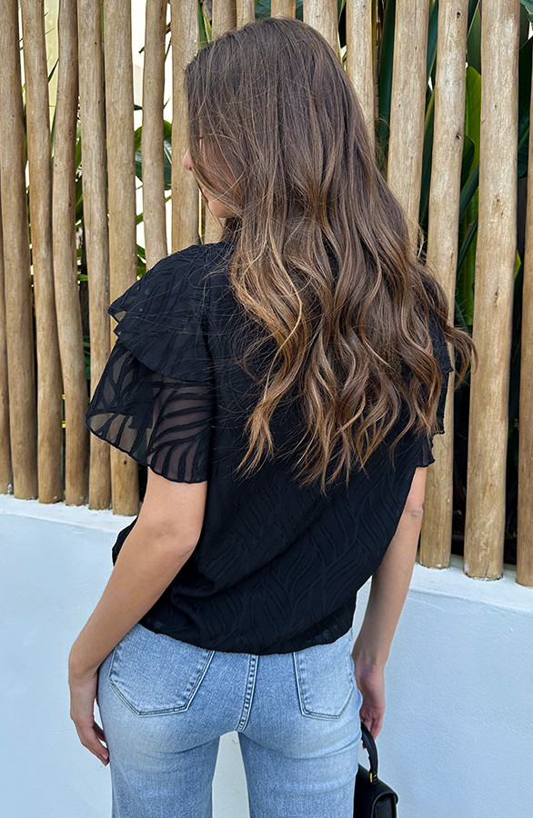 Noa-Ruffle-Top-Zwart-2