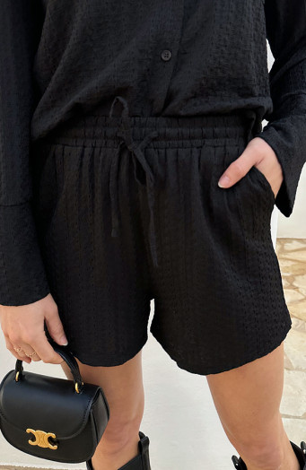 Schwarze Oversize-Stretch-Shorts