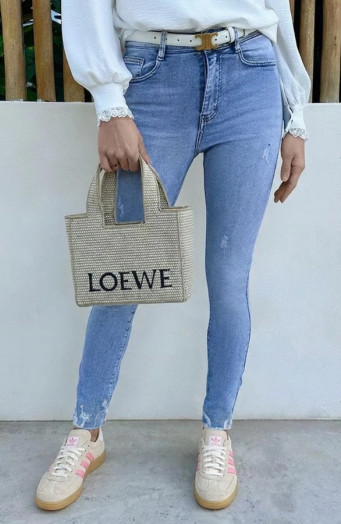 Damaged-Stretch-Skinny-Jeans-Light-Blue-FMH-22-1