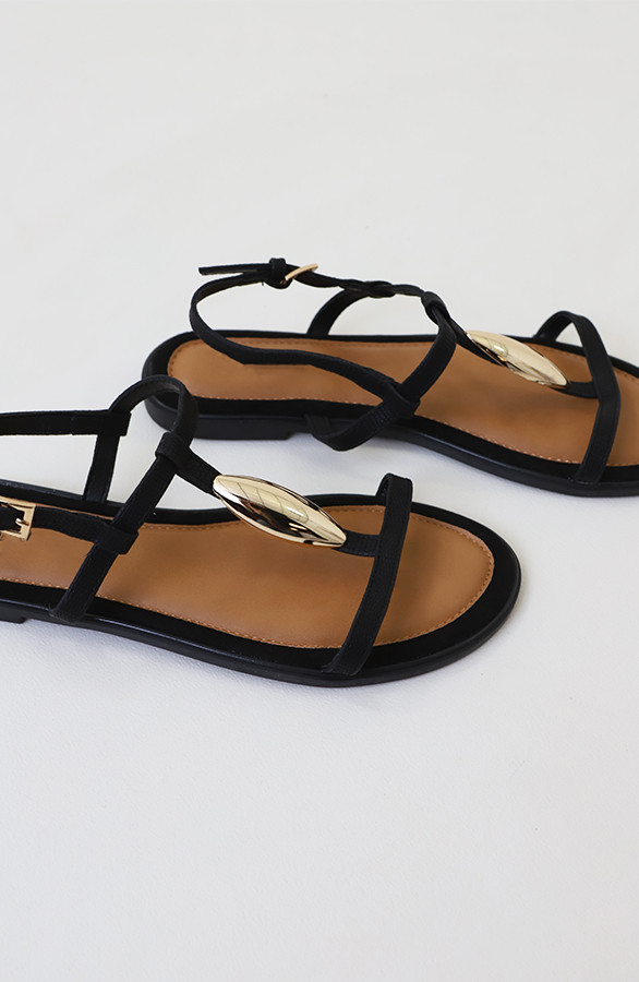 Luxury-Flat-T-Strap-Sandals-Zwart-3