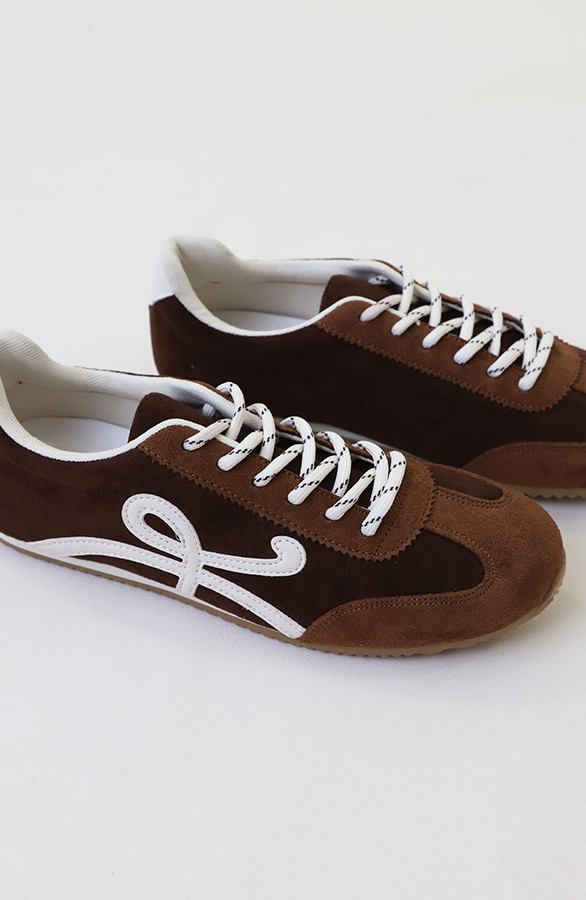 Retro-Suede-Runner-Sneaker-Choco-1