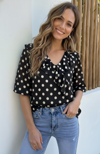 Rüschenbluse mit Polka Dots, Schwarz
