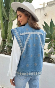 Embroidery-Denim-Gilet-Schouderdetail