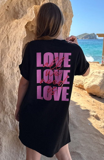 Locker geschnittenes T-Shirt-Kleid All We Need Is Love
