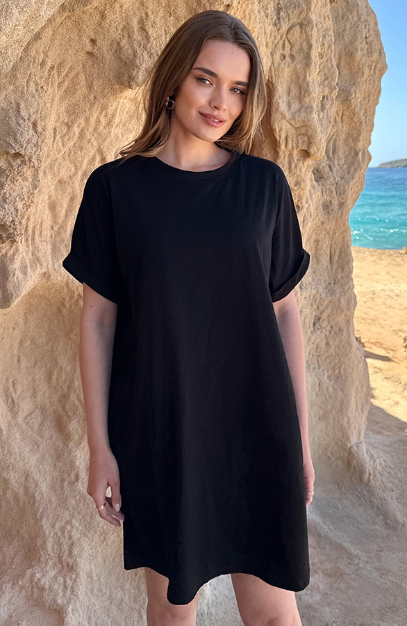 Loosefit-Tee-Dress-All-We-Need-Is-Love-2
