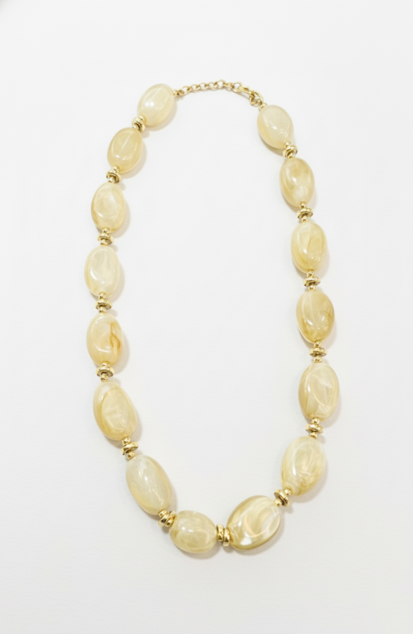 Marble-Ketting-Beige-studio