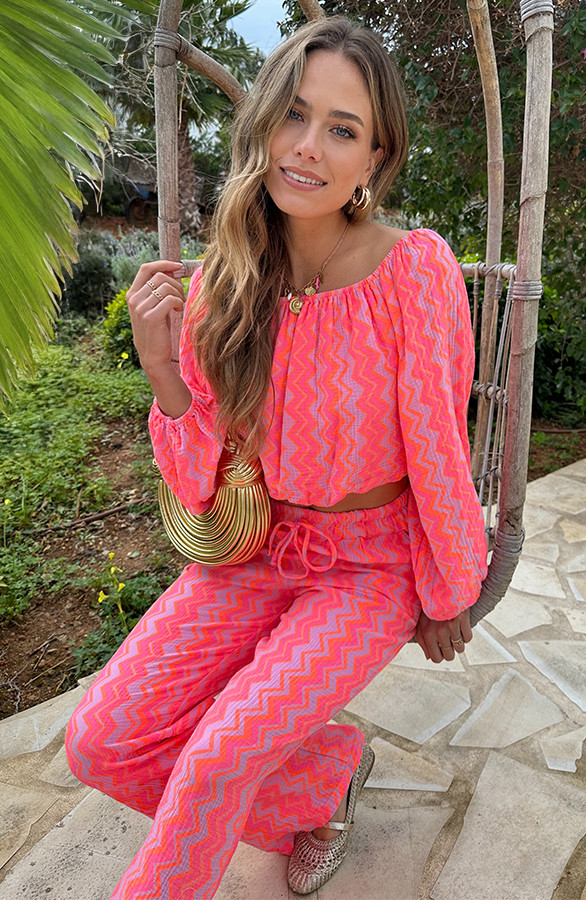 Mousseline-Off-Shoulder-Top-Neon-Fuchsia-2