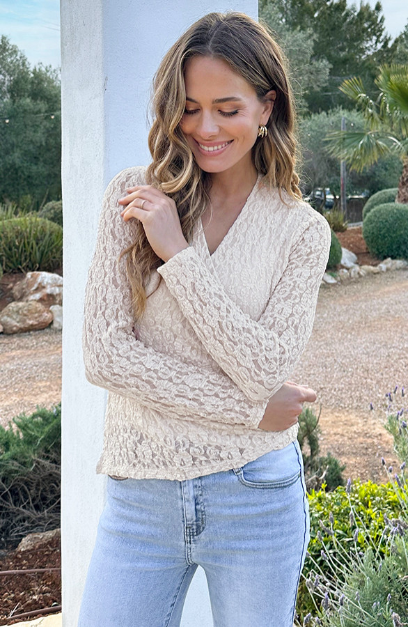 Overslag-Lace-Top-Asymmetric-Beige-56-4