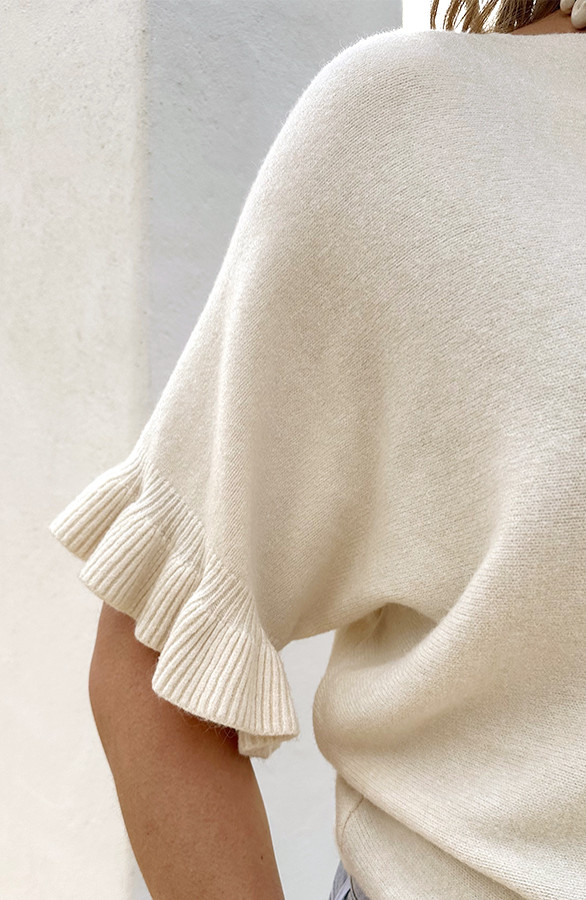 Ruffle-Soft-Knitted-Trui-Light-Beige-1