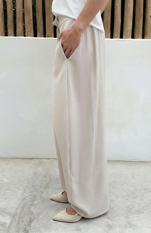 Ultra-Pleated-Wide-Leg-Pants-Beige-4