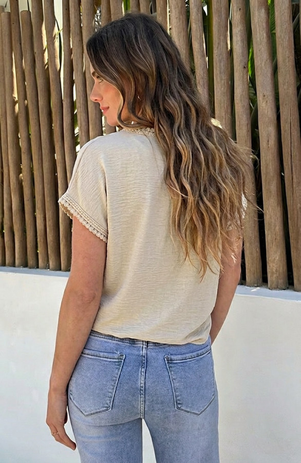 Lulu-Lace-V-Hals-Top-Beige-3