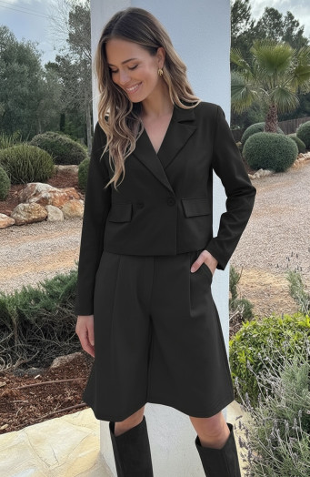 Cropped-Double-Breasted-Blazer-Zwart-3
