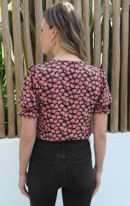 V-hals-Pofmouw-Top-Rozen-Print-Zwart-4