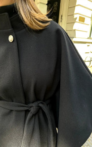 Cape-Jacket-Met-Ceintuur-Zwart-66-3