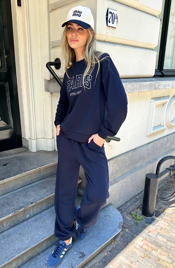 Comfort-Sweater-La-Maison-Paris-Navy-66-6