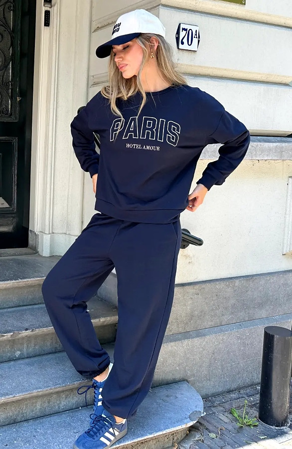 Comfort-Sweater-La-Maison-Paris-Navy-66-7