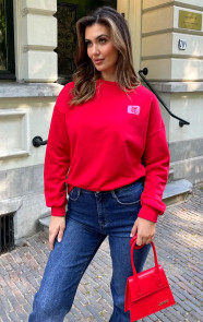 Comfort-Sweater-Love-Patch-Red-6-3