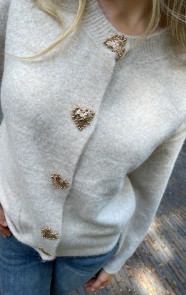 Soft-Cardigan-Heart-Buttons-Beige-66-1