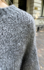 Soft-Oversized-Trui-Grey-6-4