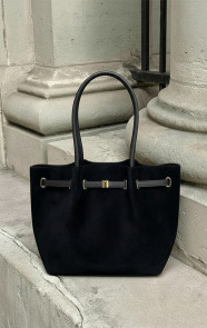 Suedine-Handtas-met-Gespdetail-Zwart-1