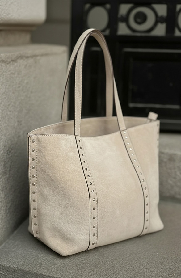 Suedine-Shopper-Tas-Met-Studs-Beige-2