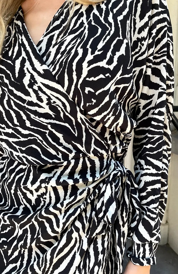Wrap-Jurk-Zebra-Longsleeve-Beige-6-3