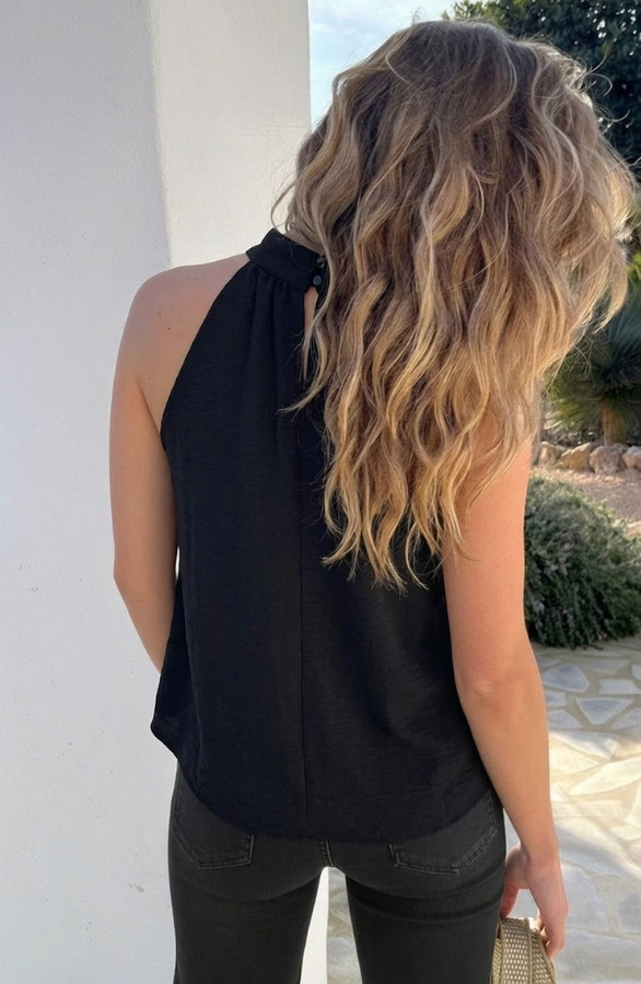 Elegance-Halter-Top-zwart-2