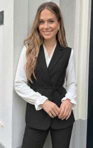Shoulder-Detail-Wrap-Gilet-Zwart-5-2